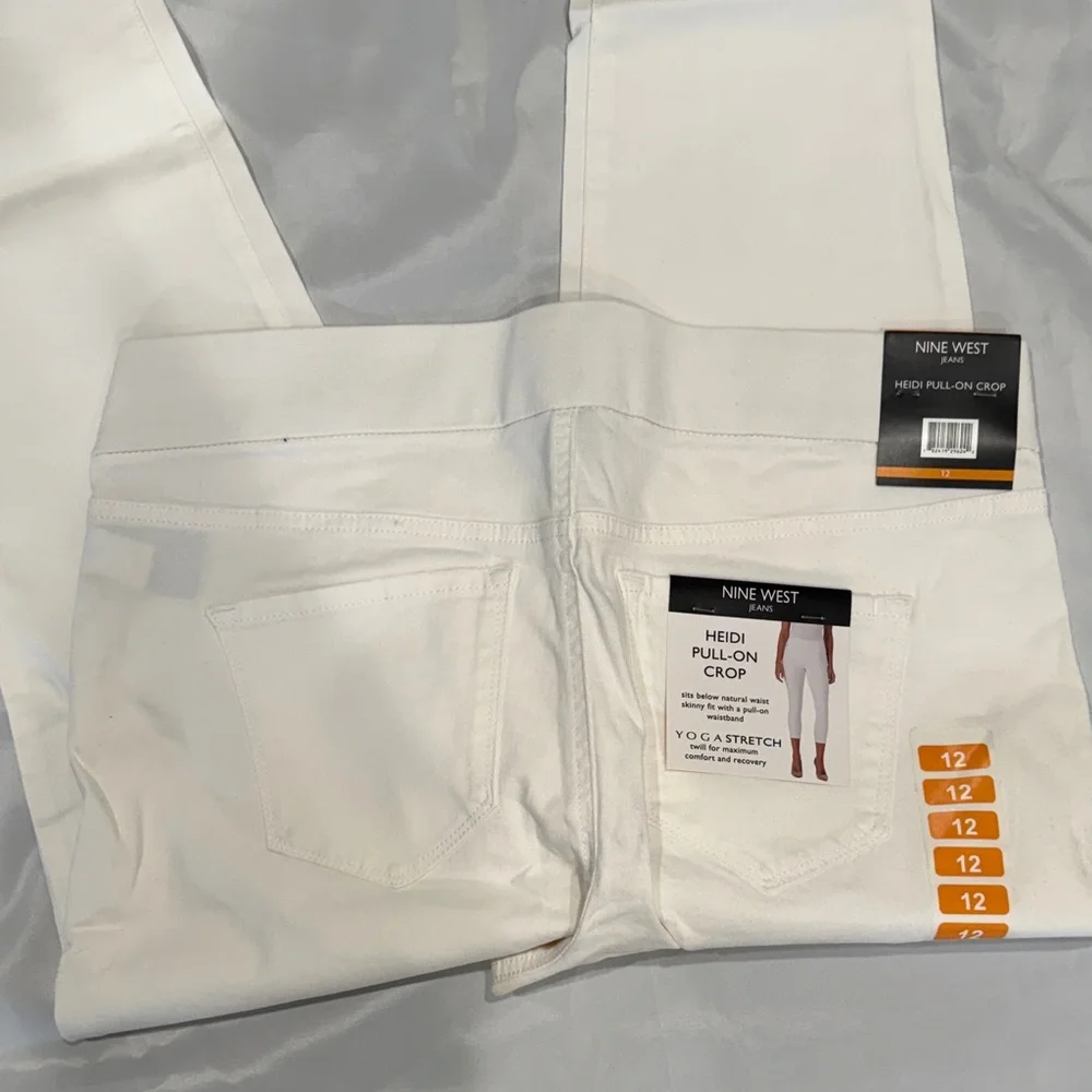 Nine West Heidi Pull-On Cropped Jeans—cream—12 - Picture 3 of 12